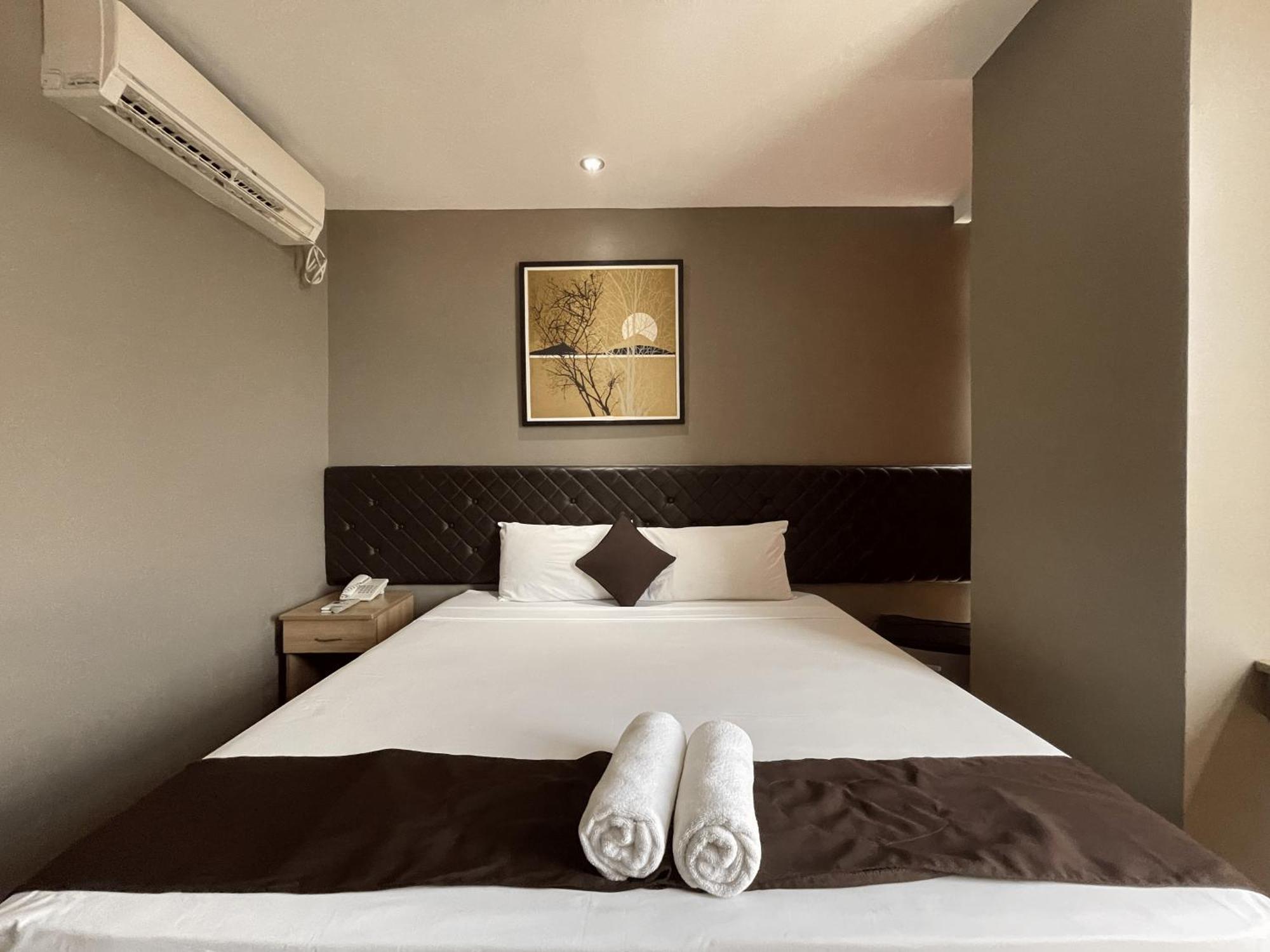 Cebu Capitol Central Hotel & Suites Powered By Cocotel Zewnętrze zdjęcie