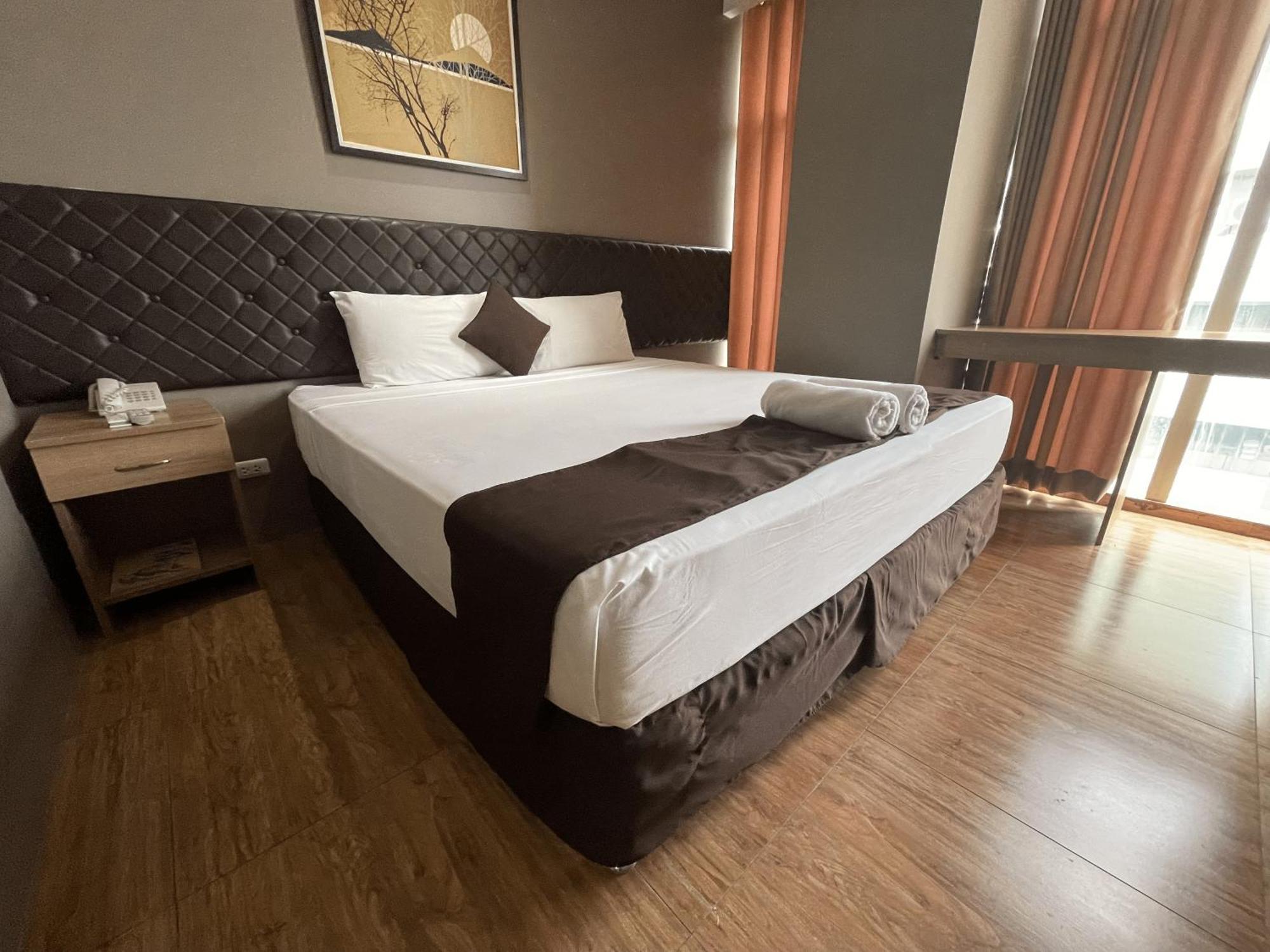 Cebu Capitol Central Hotel & Suites Powered By Cocotel Zewnętrze zdjęcie