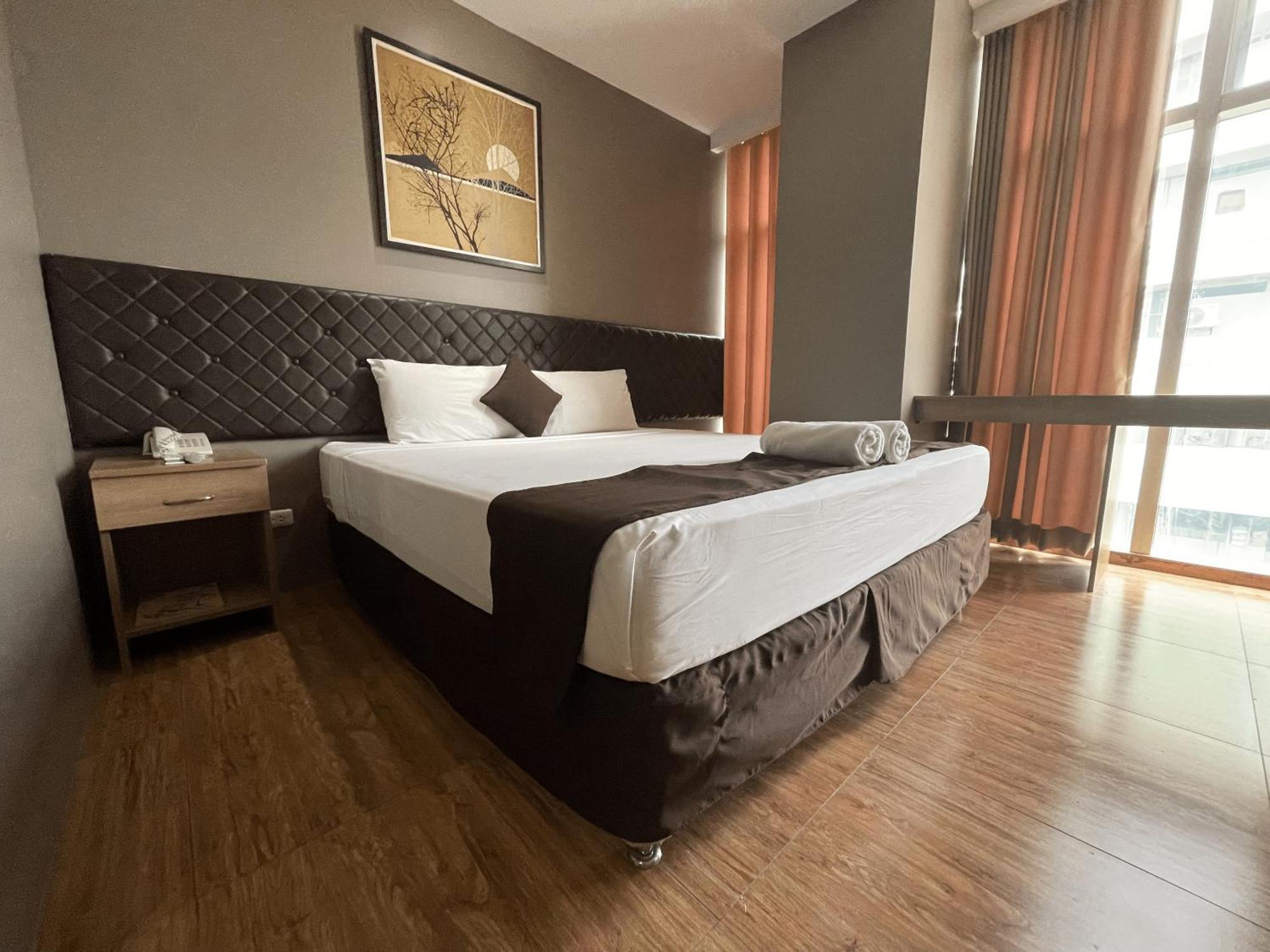 Cebu Capitol Central Hotel & Suites Powered By Cocotel Zewnętrze zdjęcie